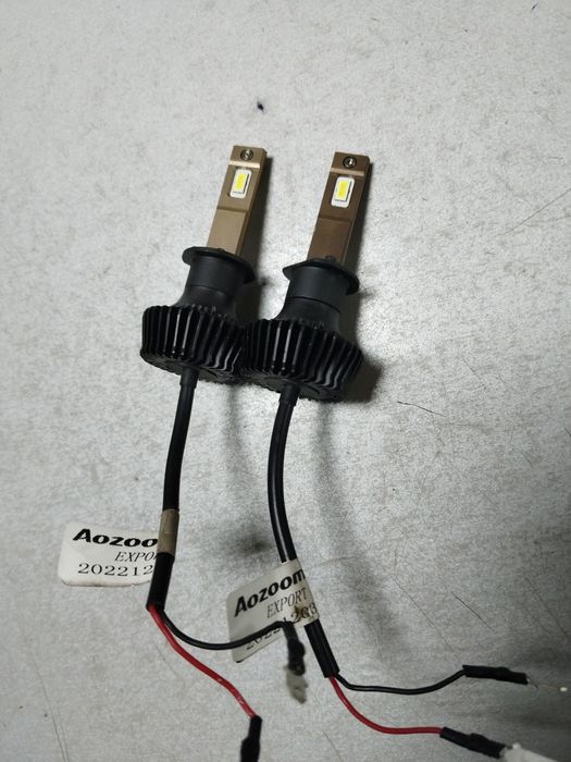 Продам две лампы H1