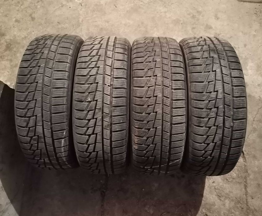 Продавам 4 броя Зимни гуми 205.55.16 на 1 сезон дот 2021