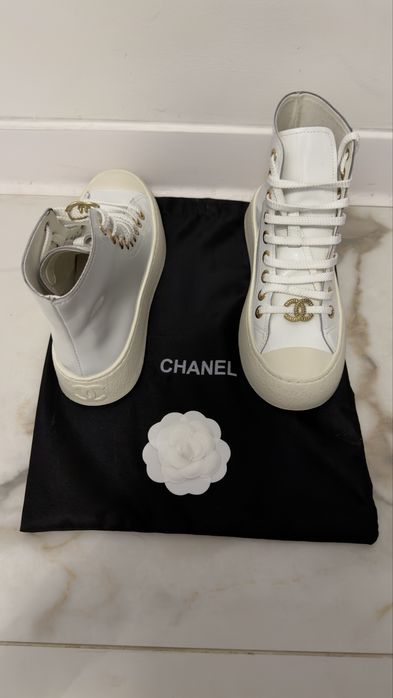 Adidasi/Tenesi chanel noi