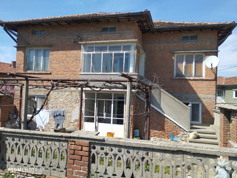 Продава се Къща в Стара Загора, Железник - център - 170 кв.м за 176 €/кв.м - Снимка #1