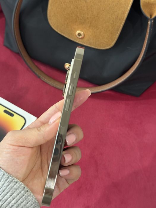 Продам Iphone 14 pro