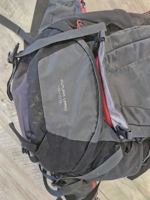 Vând rucsac Deuter Futura Vario 45+10 SL – marime XS/S - damă
