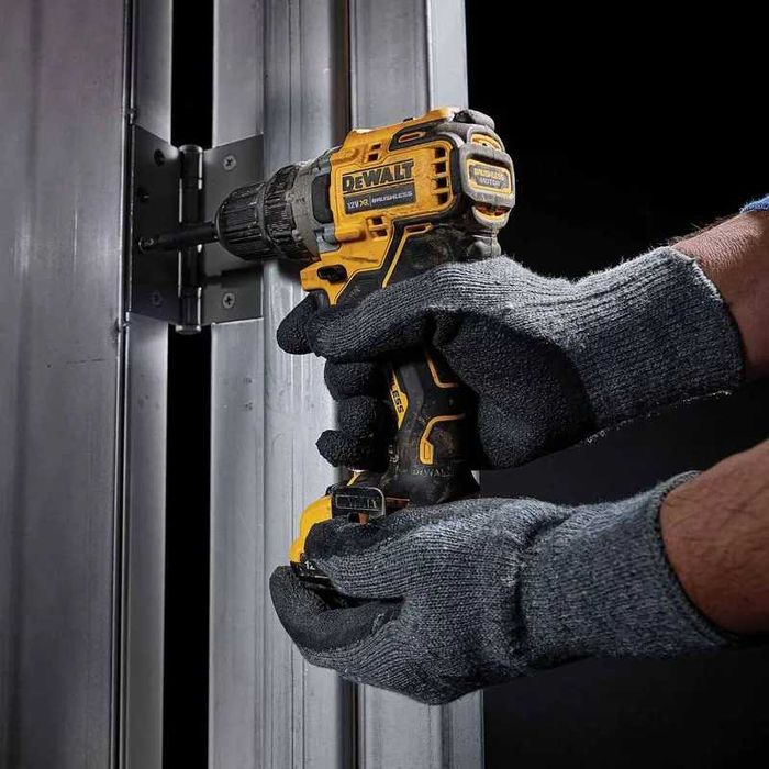 Аккумуляторная дрель-шуруповерт DeWalt DCD701D2-QW