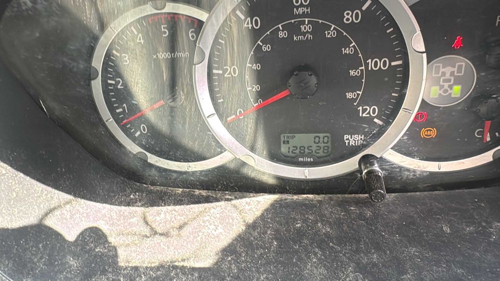 Dezmembrez Mitsubishi L200 2.5 Diesel 2007