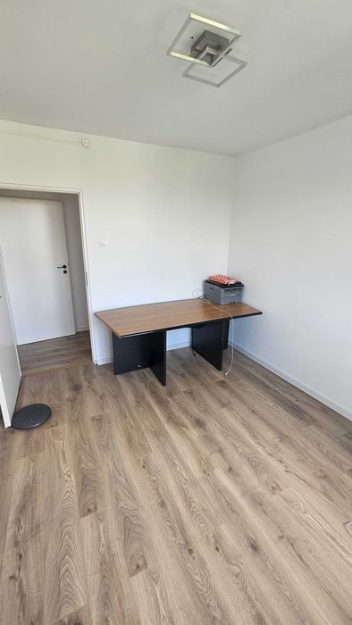 Apartament 4 camere vedere 2 parti renovat, direct de la proprietar