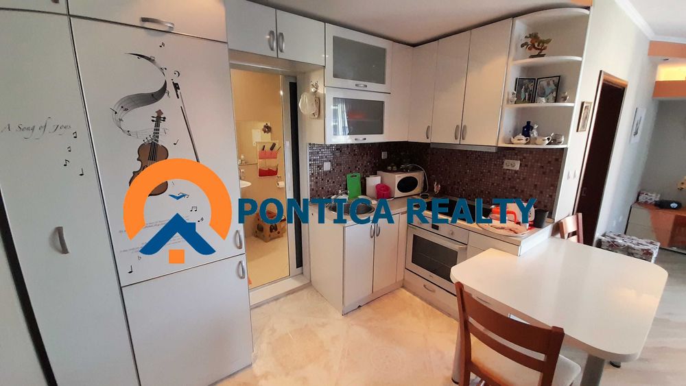 Продава се Двустаен апартамент в к.к. Слънчев бряг - 70 кв.м за 1115 €/кв.м - Снимка #2