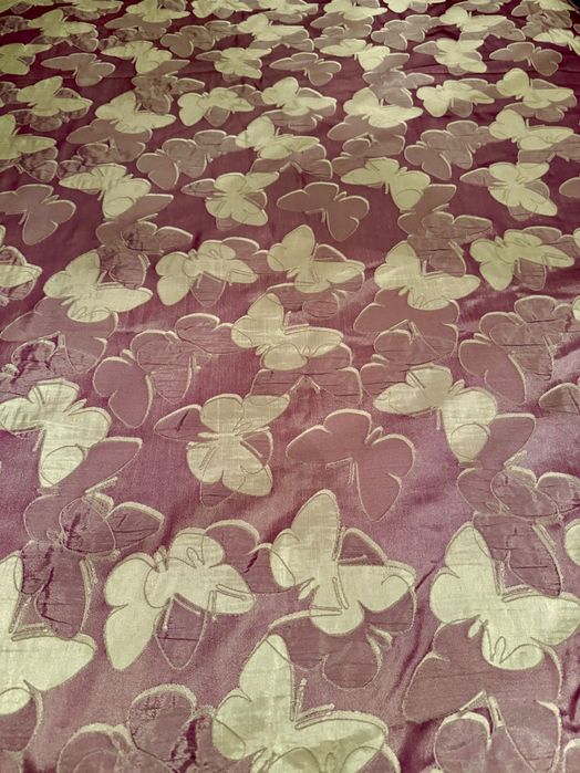 Лилава покривка на пеперуди