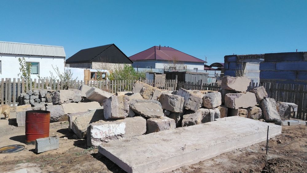 Продам блоки фбс, керамзит.