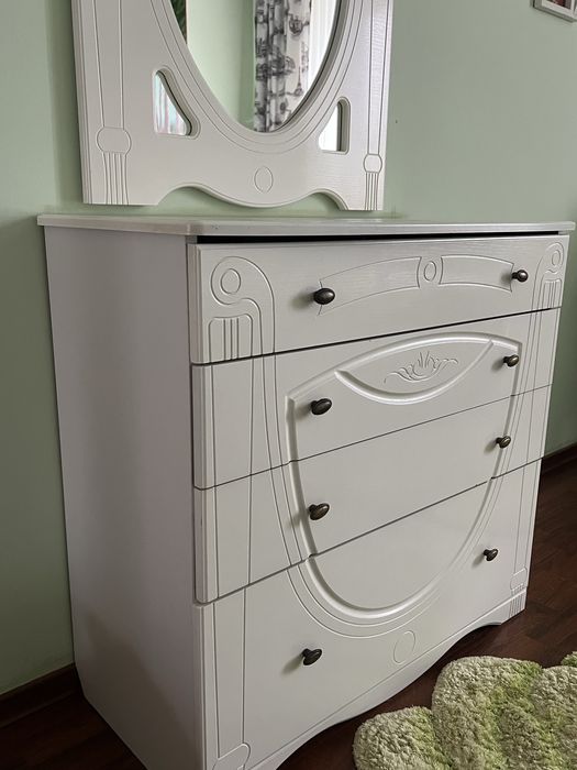 Спальный гарнитур + матрас