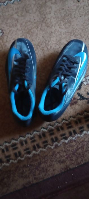 Оригинални бутонки NIKE