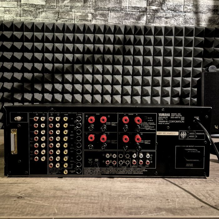 21 килограмов  Yamaha DSP-A2070 с проблем