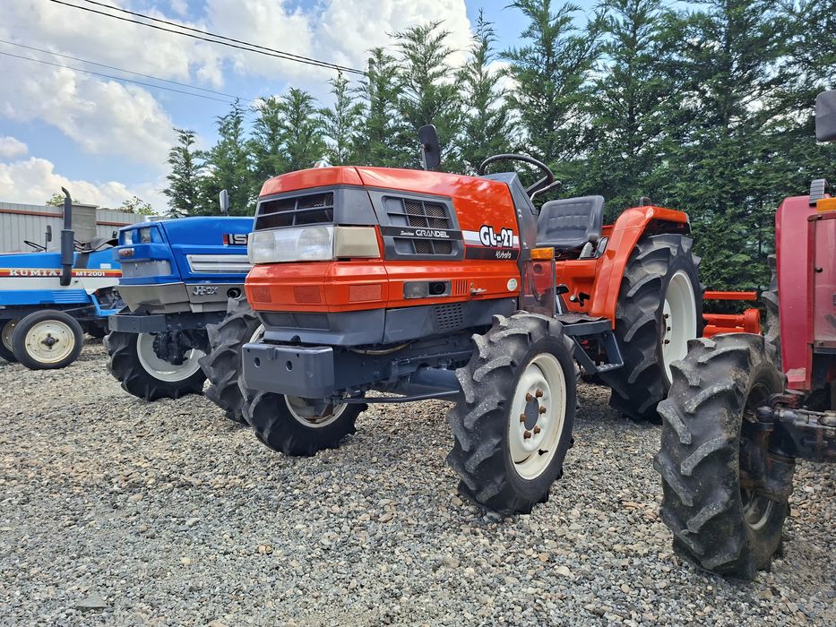Tractor japonez kubota 27 cp4x4