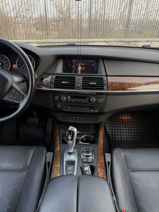 В продаже BMW X5 2012 3л
