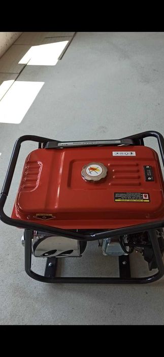 Бензинов генератор за ток Raider