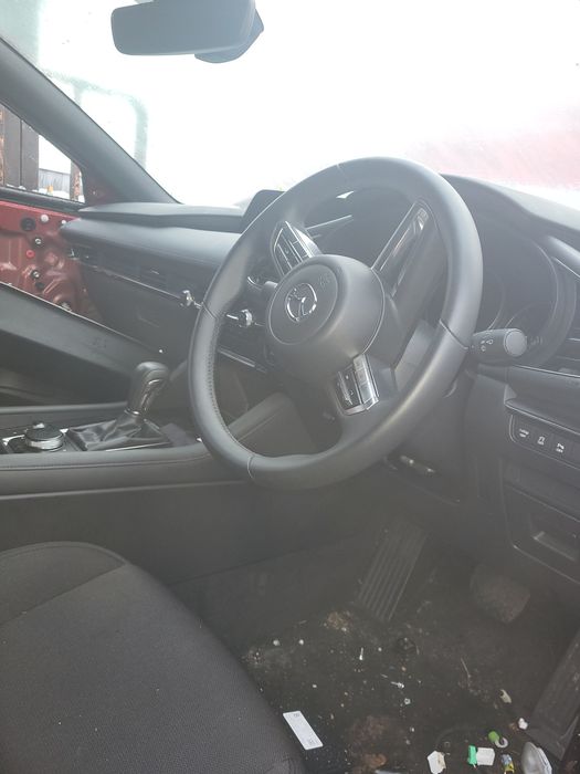 Mazda 3 an 2020 motor 2.0 benzina hybrid