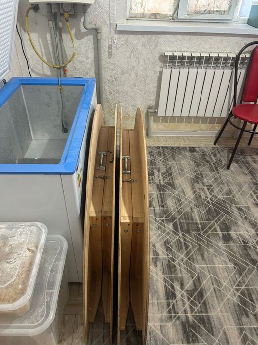 Дөңгелек үстел сатылады срочно!