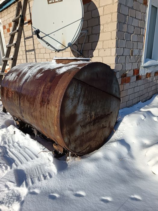 Продам бочку 3 куба