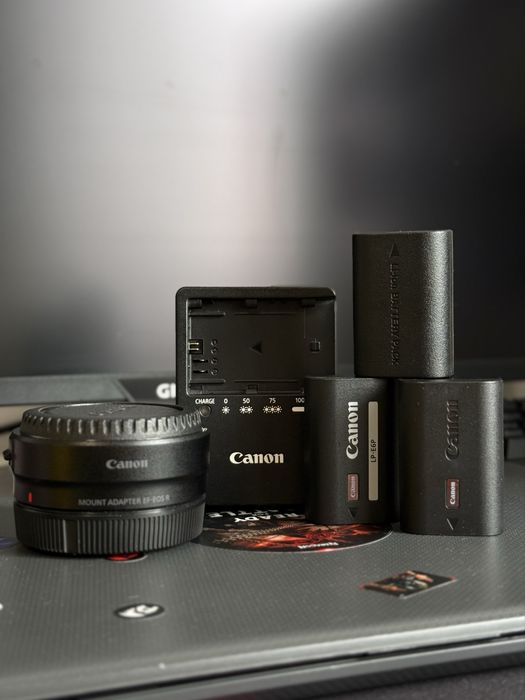Camera Canon EOS R7