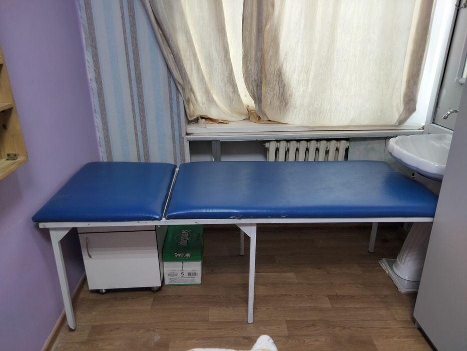 25 000   Продам кушетку .