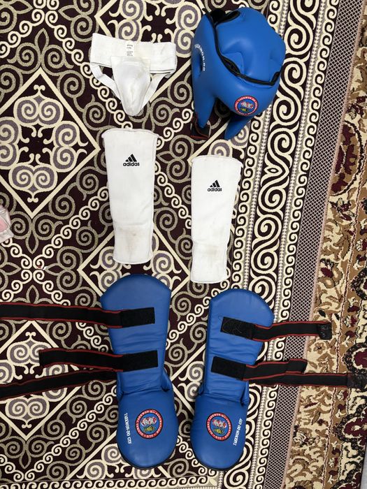 футы шлем бандаж