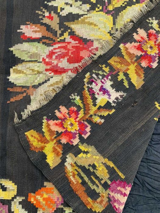 covor vechi antic traditional armean moldovenesc basarabean manual