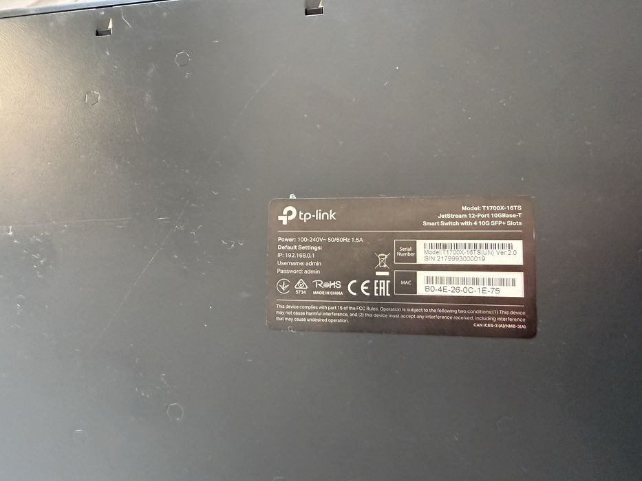 TP-Link T1700X-16TS 10G Smart Switch, 12x10G + 4xSFP+, funcțional