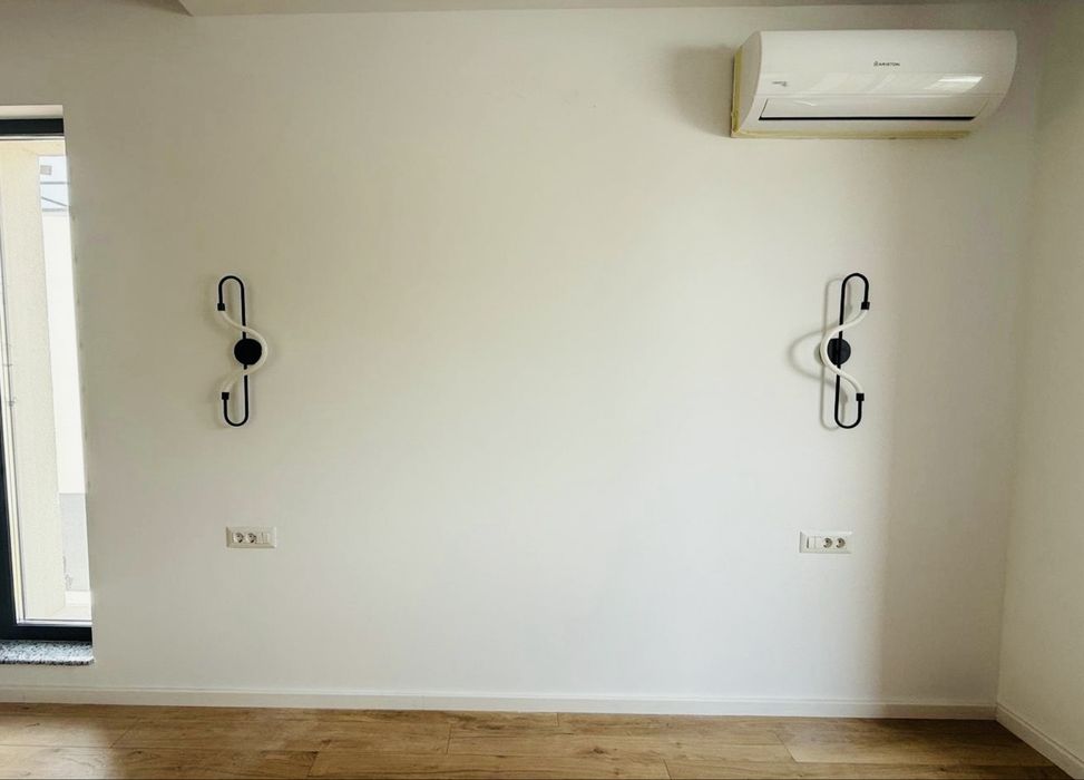 Aplice perete “cheia sol”