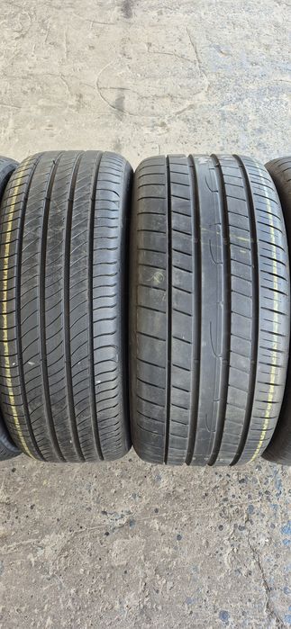 4 anvelope vara ca noi,fata Michelin 255/45/20,spate Dunlop 285/40/20.Pretul este pe bucata