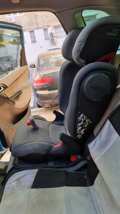 Scaun Auto Britax Romer KIDFIX 3 M (15kg-36kg 6-12 ani)