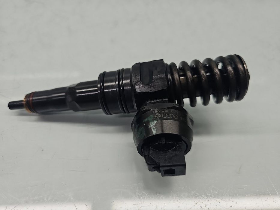 Injector Volkswagen Jetta 3  (1K2) [Fabr 2005-2010] 038130073AG 1.9 TD