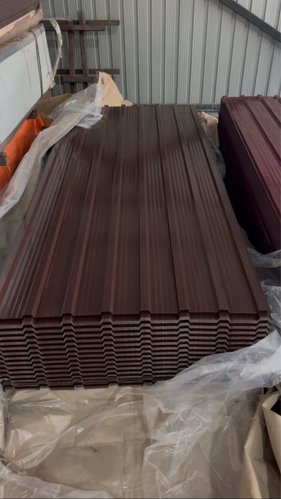 Tabla colorata pentru acoperis rezistenta