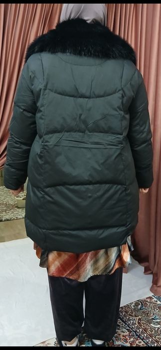 Qora ayollar kurtkasi