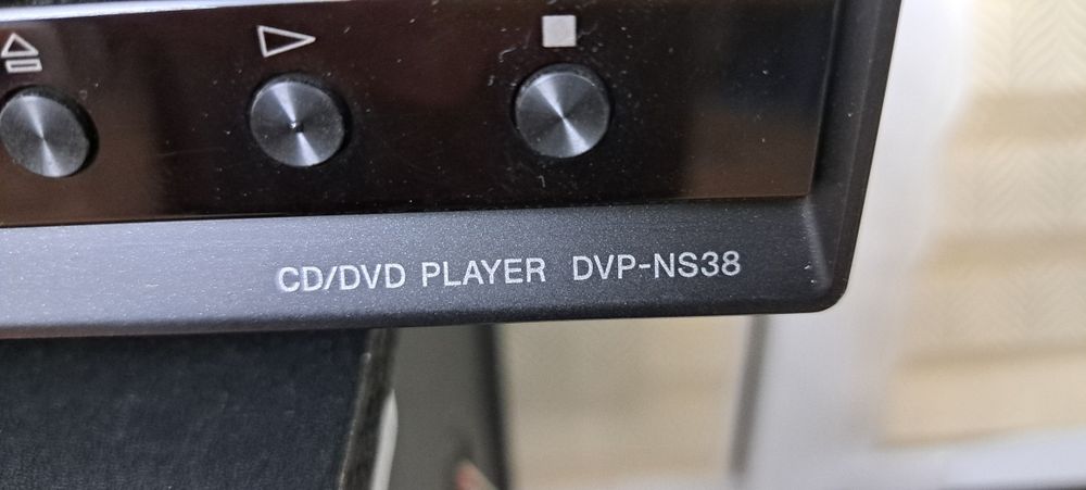 DVD плеер +диски
