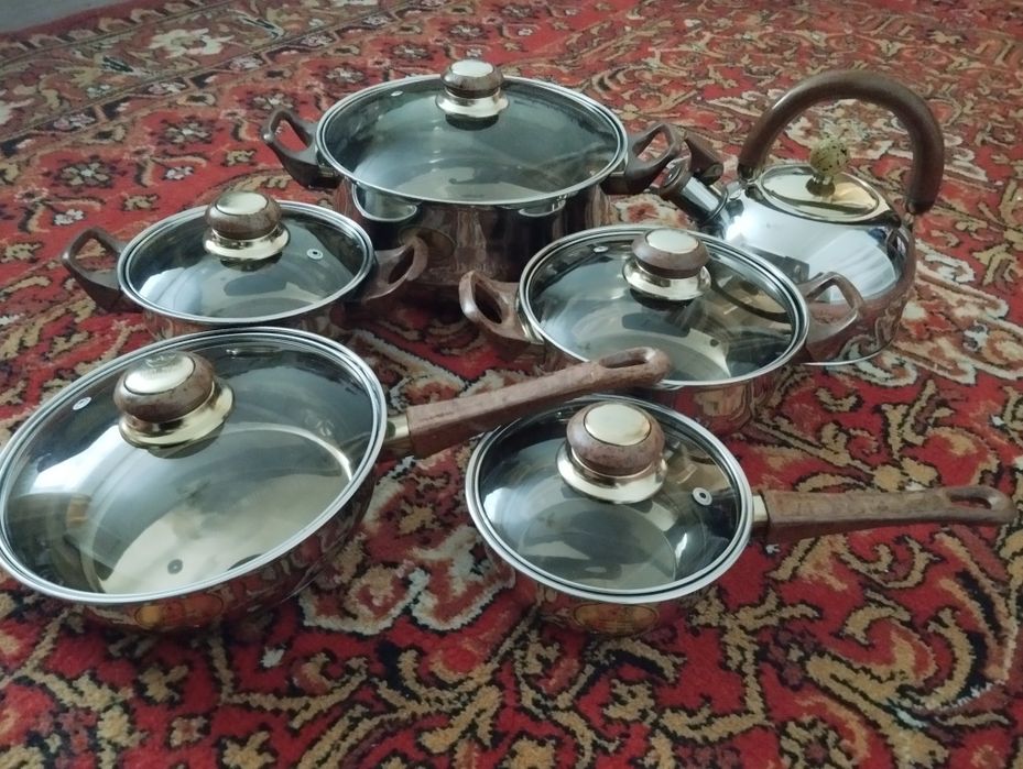 Набор кастрюль новые