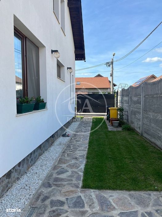 Casă P+subpantă cu 4 camere de vânzare în Cartierul Tineretului,Oradea