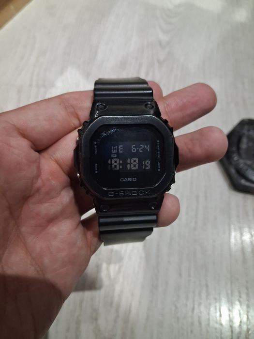 Casio g-shock gm 5600 b