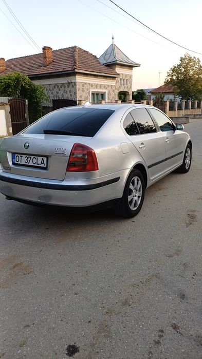 Vând skoda Octavia 2