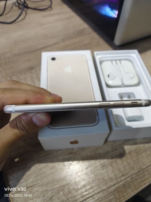 iPhone 7 32Gb Gold полный комплект