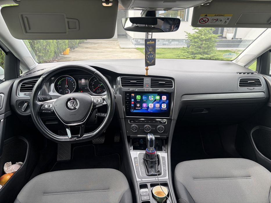 VOLKSWAGEN e-Golf 2019 — imagine 5