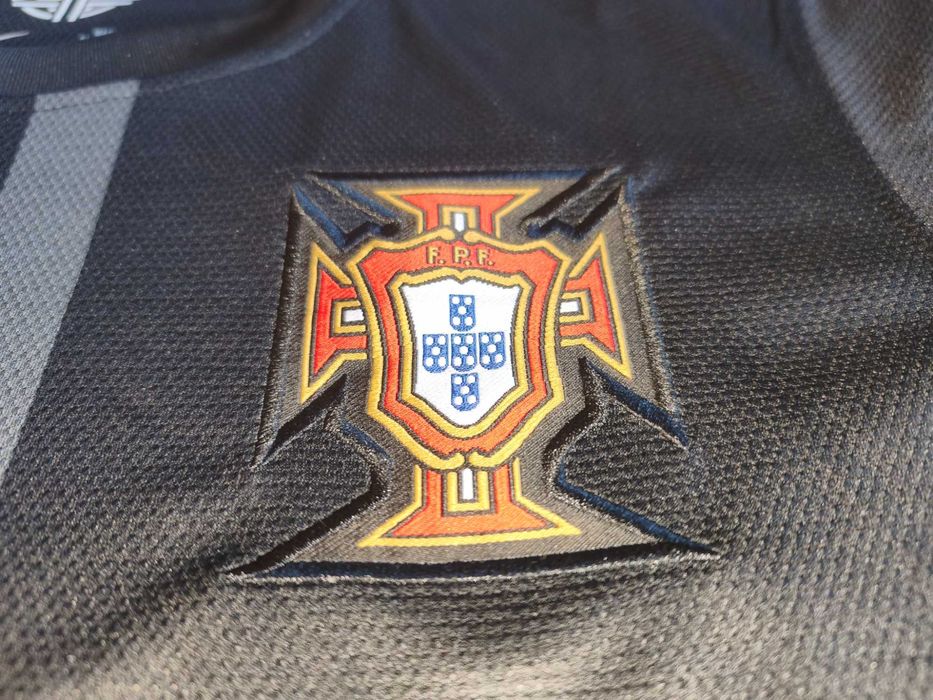 Трети екип на Португалия от сезон 2012-13