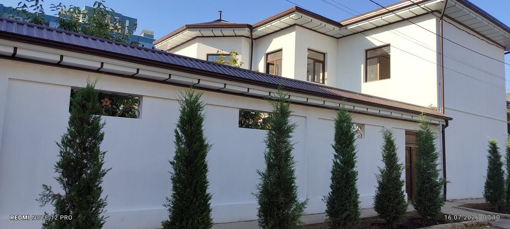 4 сотих 90% битган ховли сотилади. 1 та квартира +қолганини нақд