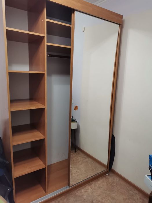 Продам шкаф,срочно