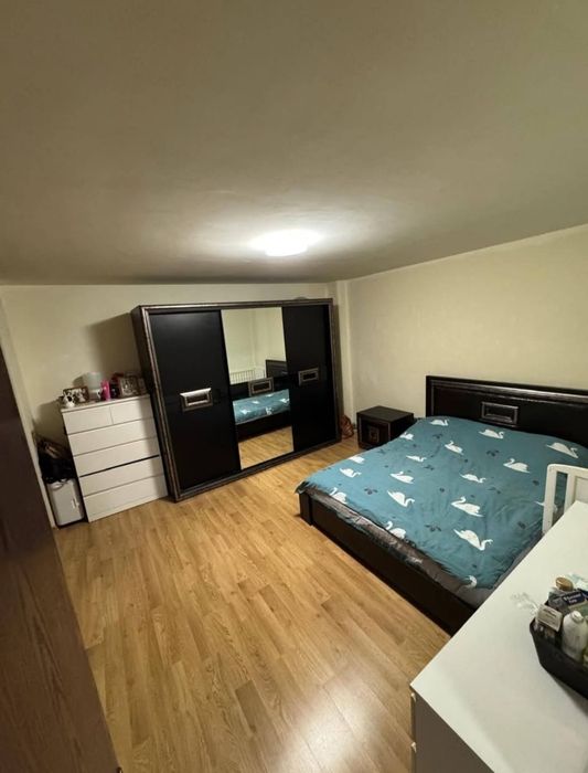 De închiriat apartament cu doua camere