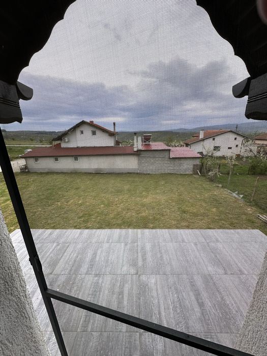 Двуетажна Къща с. Великденче общ. Омуртаг