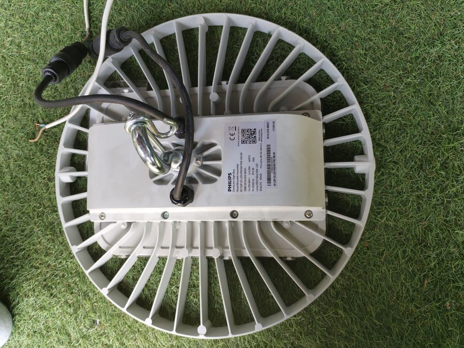 Lampa industrială profesională Philips CoreLine HighBay BY120P G3 – LED 105W, 4000K