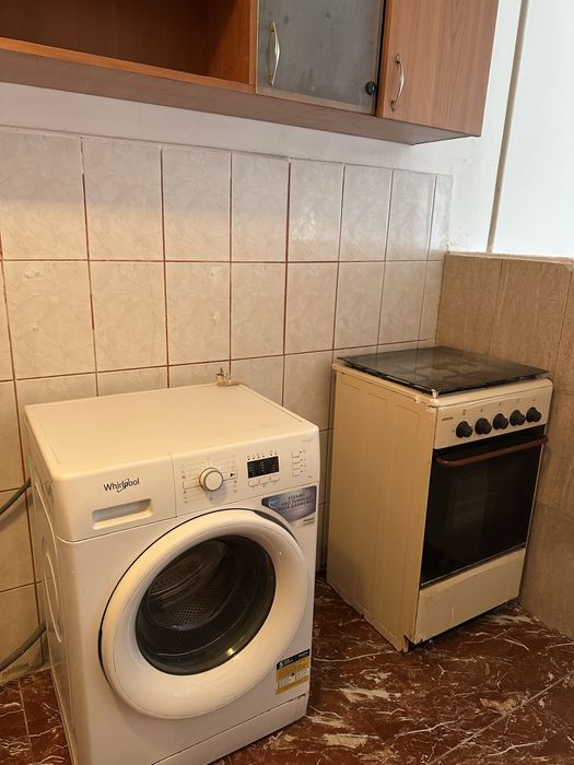 Dau in chirie garsoniera mobilata in Oradea