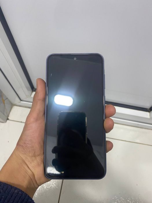 Samsung Galaxy a35 5g 8 128 gb sotiladi