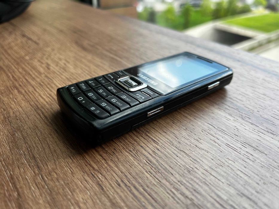 Samsung C5212 (DUOS) – Ретро телефон с 2 СИМ карти за части/колекция