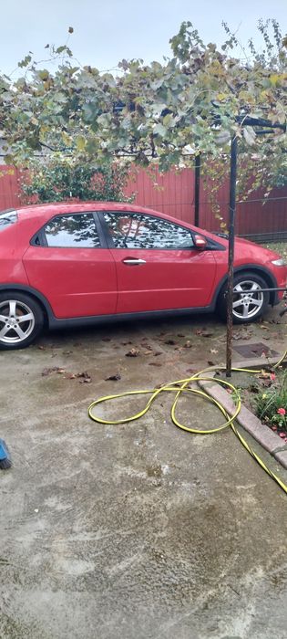 Vand Honda civic 2007 motor1.4 benzina