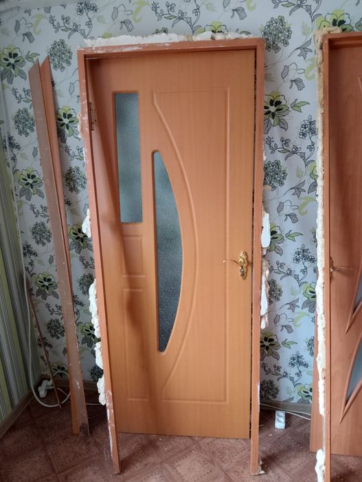 Продам двери меж комнатные